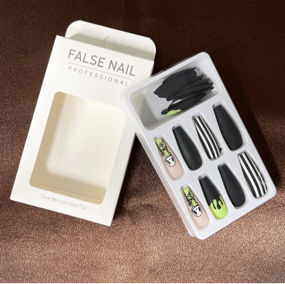 Nightmare before Christmas Black Matte Halloween Press On Nails False Nails - Picture 2 of 9